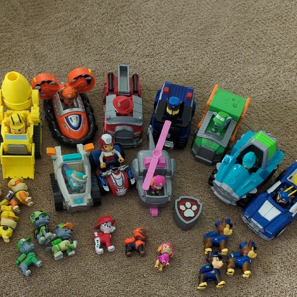 Paw Patrol Action Figures & Playsets Yellow and Orange
